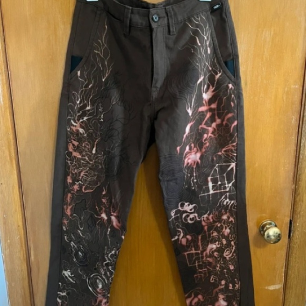 Men's Black Graphic Slim Fit Pants with Pink Accent
